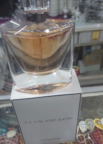 Lancome La Vie Est Belle tester
