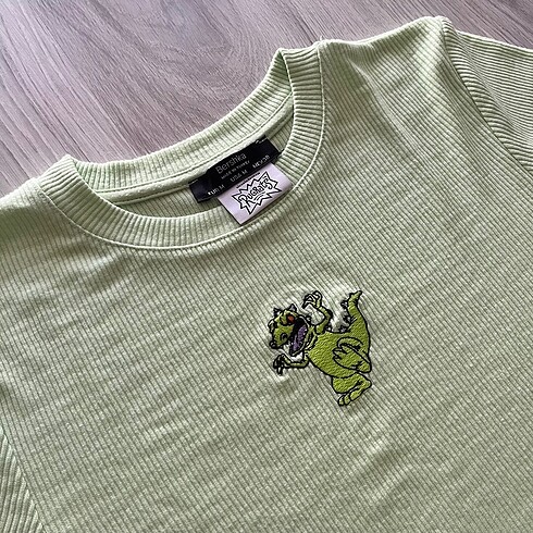 m Beden yeşil Renk Bershka Tshirt