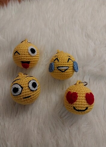 Emoji anahtarlıklar
