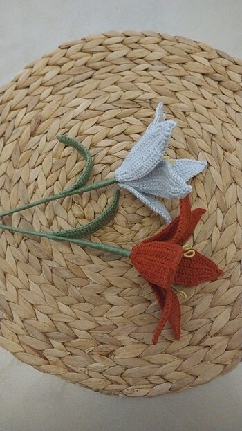 Amigurumi örgü tığ işi çiçek