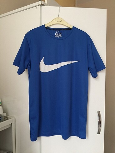 m Beden mavi Renk Nike T-Shirt
