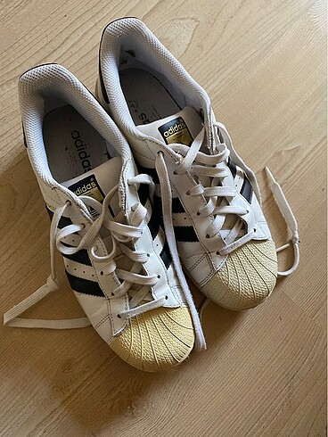 Orijinal Adidas