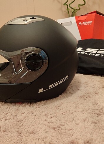 Ls2 kask