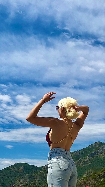 Sırt Dekolteli Simli Bordo Crop