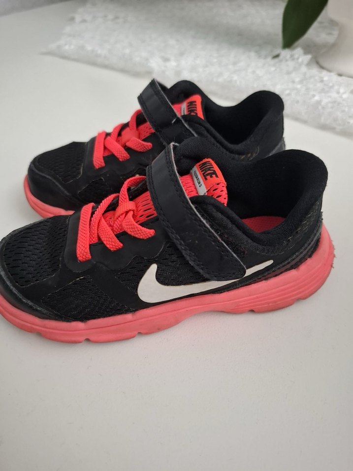 Kız Çocuk Nike Spor Ayakkabı - Görsel 2