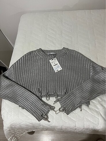 Zara folyo baskılı kazak
