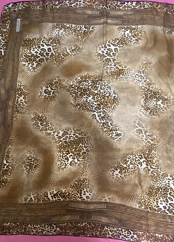 Armine aker pierrecardin 