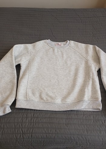 Gri Yuvarlak Yaka Kadın Sweatshirt