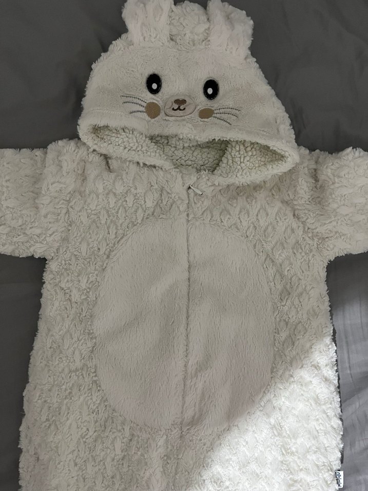 Peluş Beyaz Bebek Tulumu Kulaklı Kapüşonlu - Görsel 2