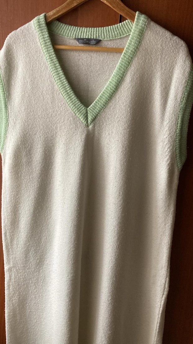 V Yaka Bej Yeşil renklerde  Triko Midi Elbise Süveter - Görsel 2