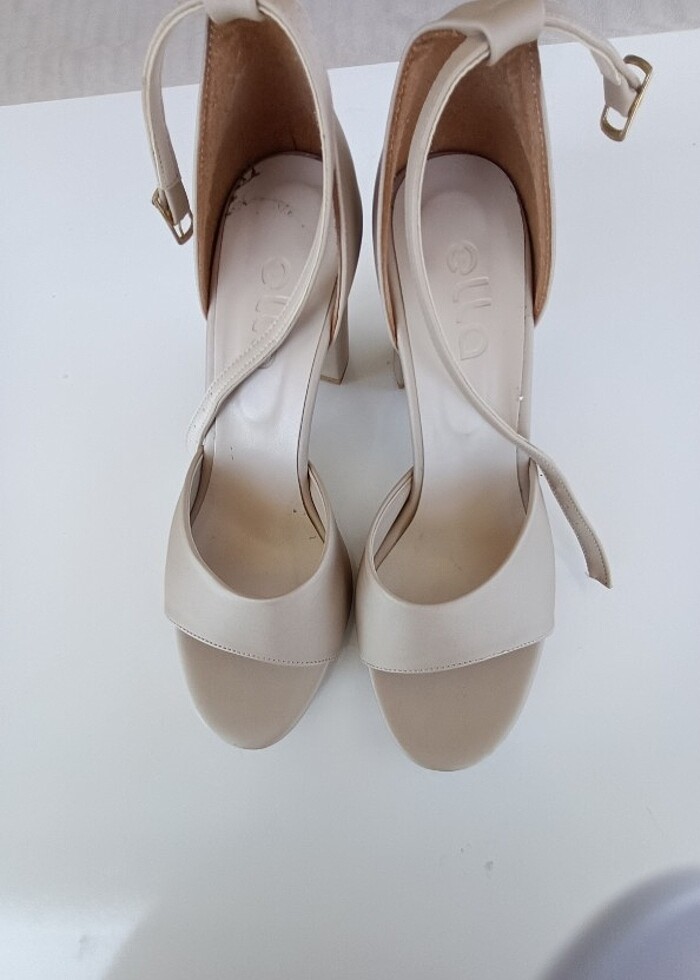 Topuklu ayakkabı - Görsel 2