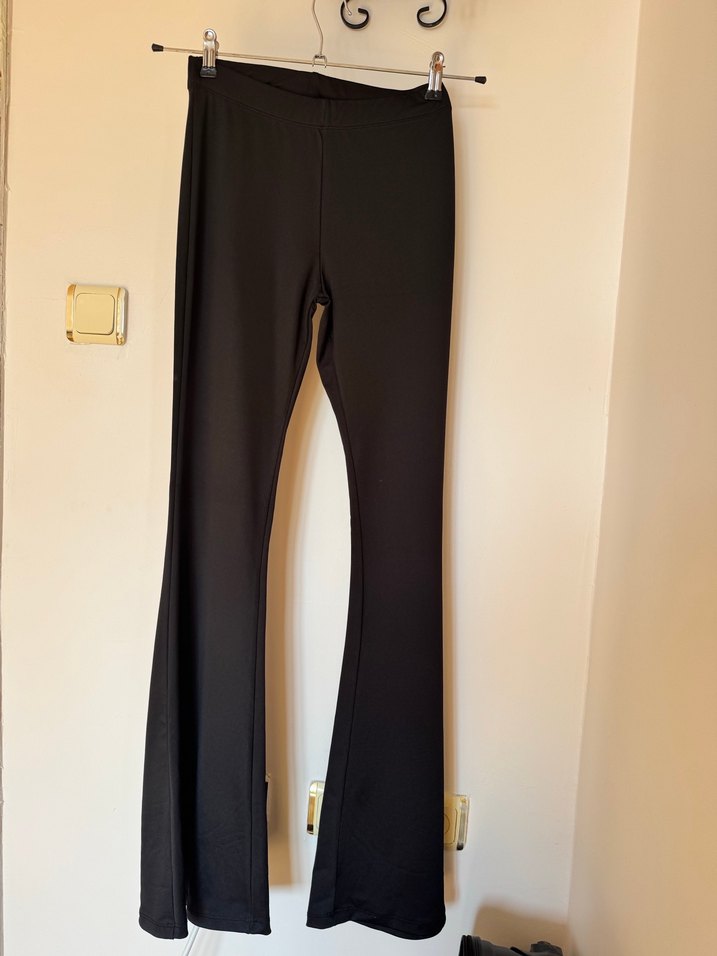 Siyah Kadın Yırtmaçlı İspanyol Paça Pantolon - Görsel 2