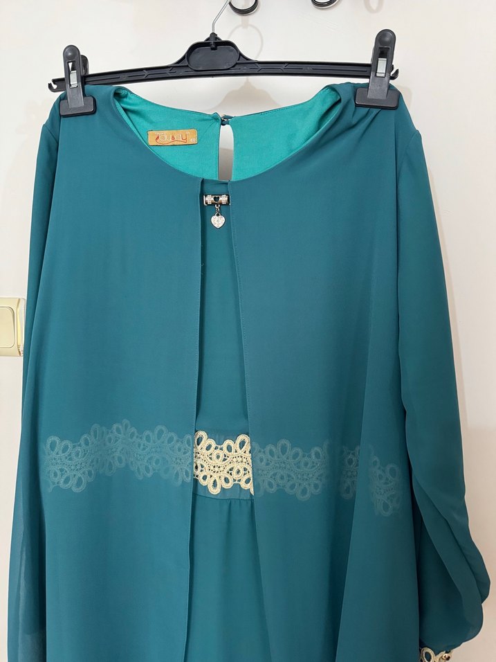 Turkuaz İşlemeli Uzun Salaş Kadın Elbise - Görsel 5