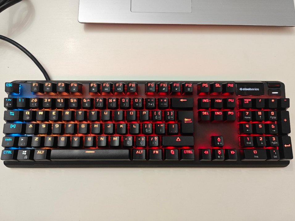 Steelseries Apex 7 Oyuncu Klavyesi - Görsel 5