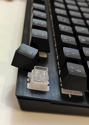 Corsair K60 Pro RGB Mekanik Oyuncu Klavyesi - Görsel 5