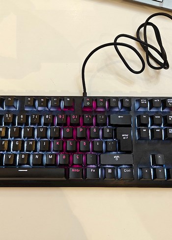 Corsair K60 Pro RGB Mekanik Oyuncu Klavyesi - Görsel 8