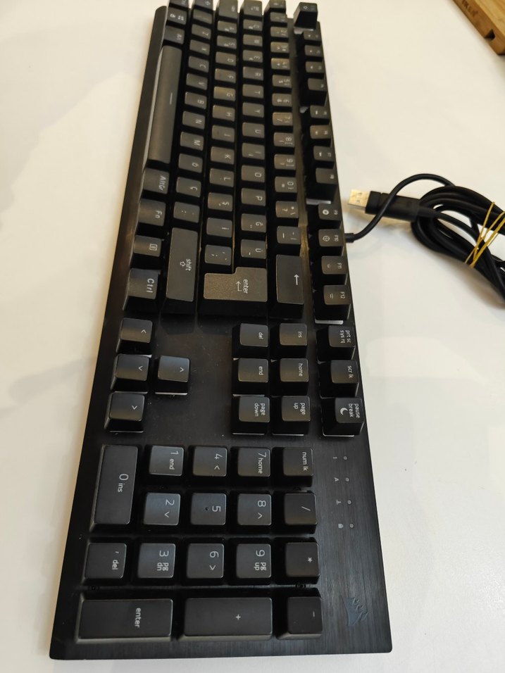Corsair K60 Pro RGB Mekanik Oyuncu Klavyesi - Görsel 3