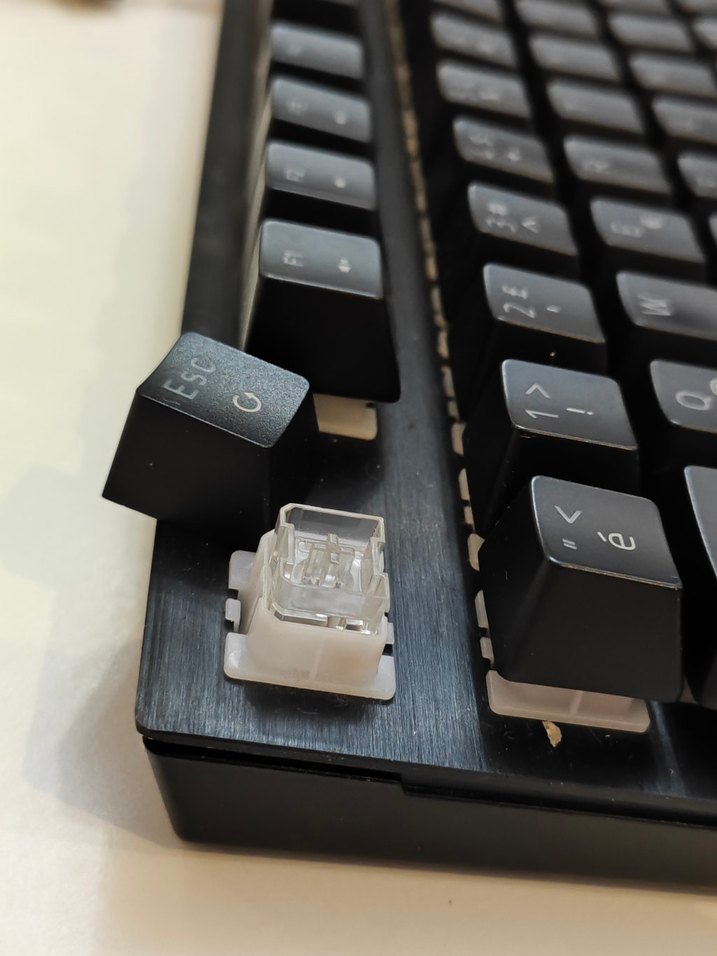 Corsair K60 Pro RGB Mekanik Oyuncu Klavyesi - Görsel 5