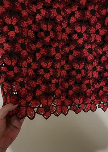 Kırmızı Dantel Detaylı Midi Kalem Etek - Görsel 3