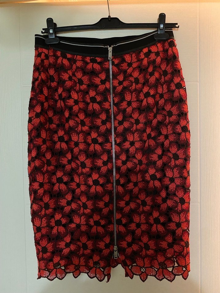 Kırmızı Dantel Detaylı Midi Kalem Etek - Görsel 2