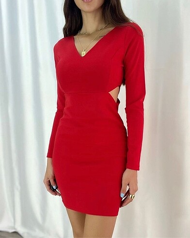 Kırmızı elbise