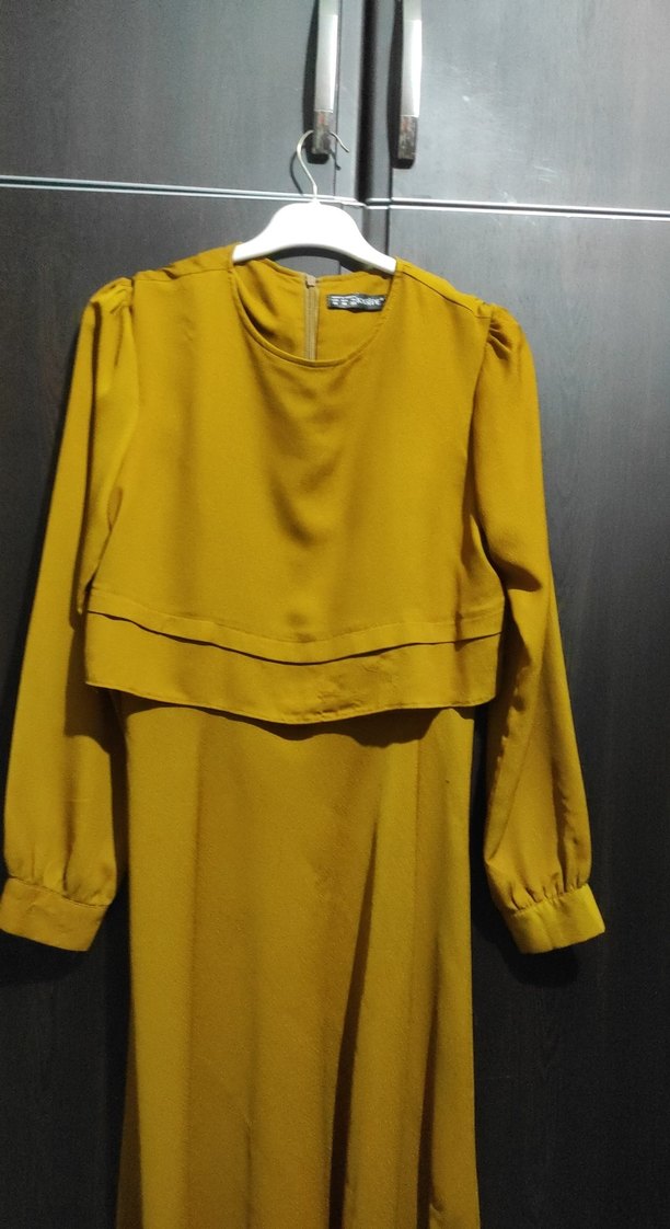 Sarı Düğmeli V Yaka elbise - Görsel 2