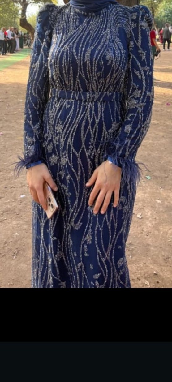 Uzun Lacivert Nakışlı Kadın Abiye Elbise - Görsel 3