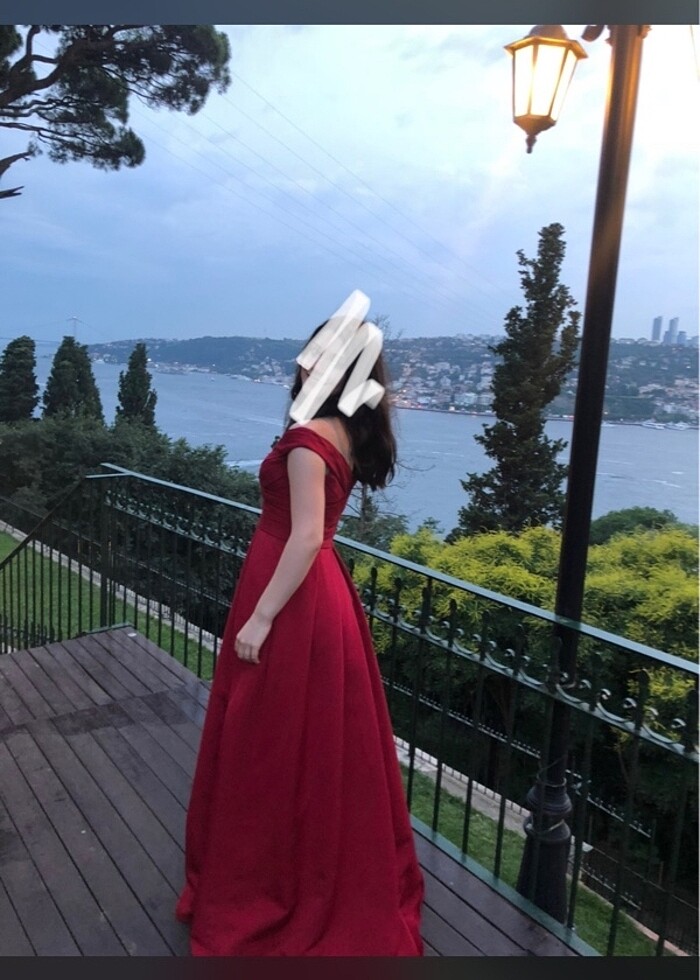 Oleg cassini kırmızı abiye - Görsel 2