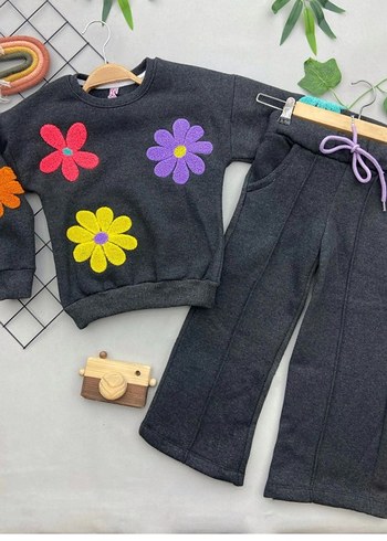 Çiçek Desenli Gri Kız Bebek Örgü Takım - Görsel 2