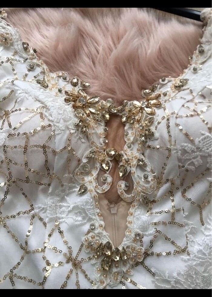 Şık gece elbisesi - Görsel 3