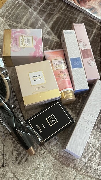 #avon#farmasi#oriflame