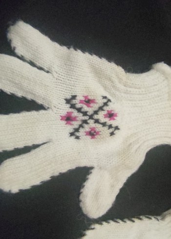 Nakış  desenli eldiven - Görsel 2