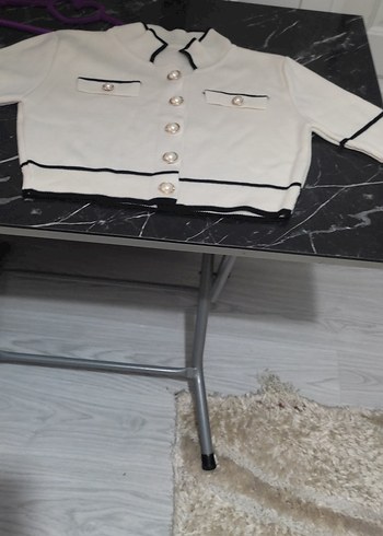 Düğmeli Beyaz Mini Triko Hırka - Görsel 5