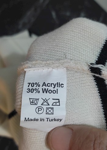 Düğmeli Beyaz Mini Triko Hırka - Görsel 7