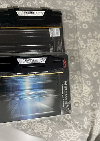 Beden Renk MSI Kırmızı Detaylı Gaming Anakart