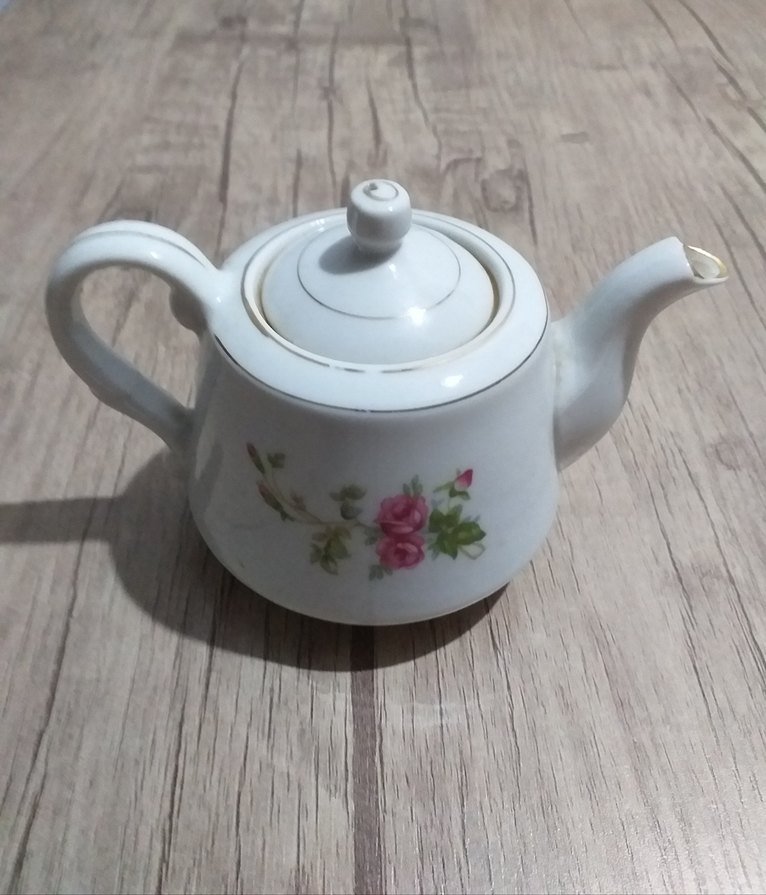 Beyaz porselen çaydanlık - Görsel 4