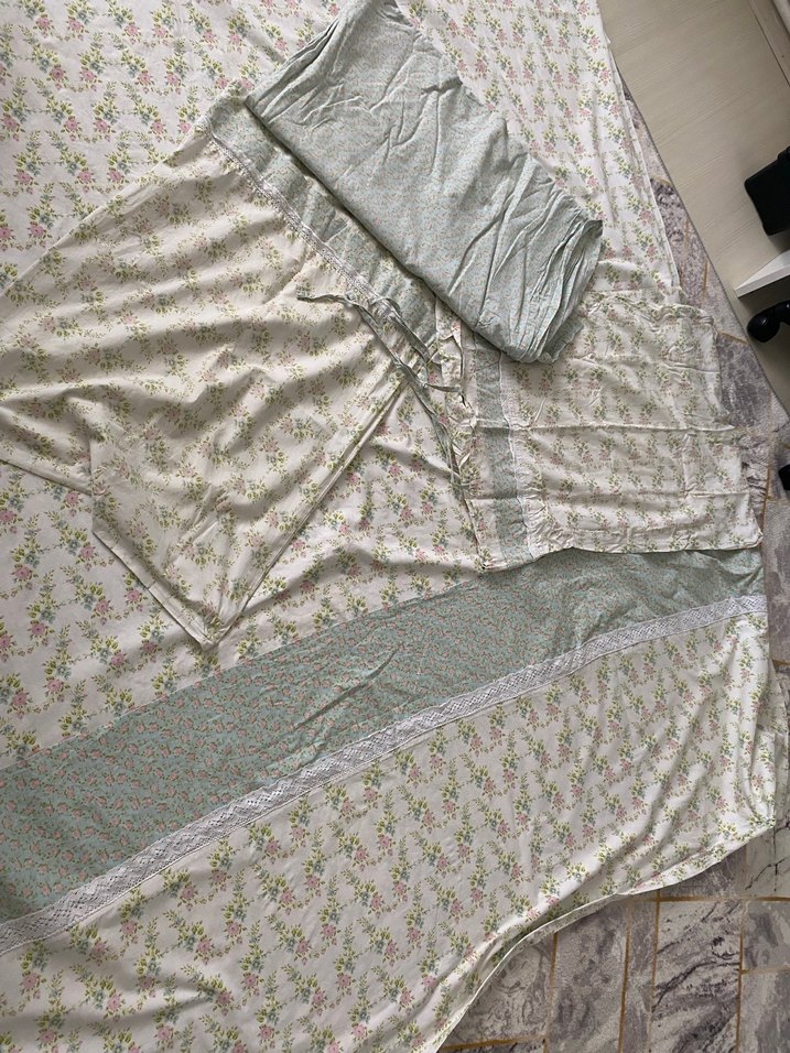 Açık yeşil Çiçek Desenli Nevresim ve Çarşaf Takımı - Görsel 2