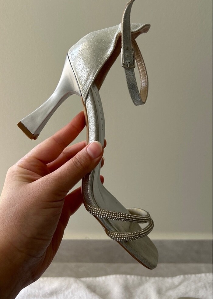 Topuklu ayakkabı - Görsel 2