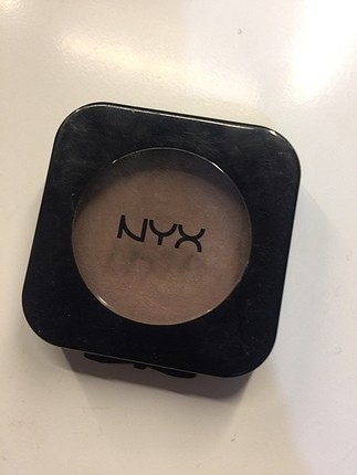 Nyx hd allık