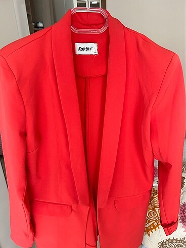 Nar çiçeği açık kırmızı blazer ceket