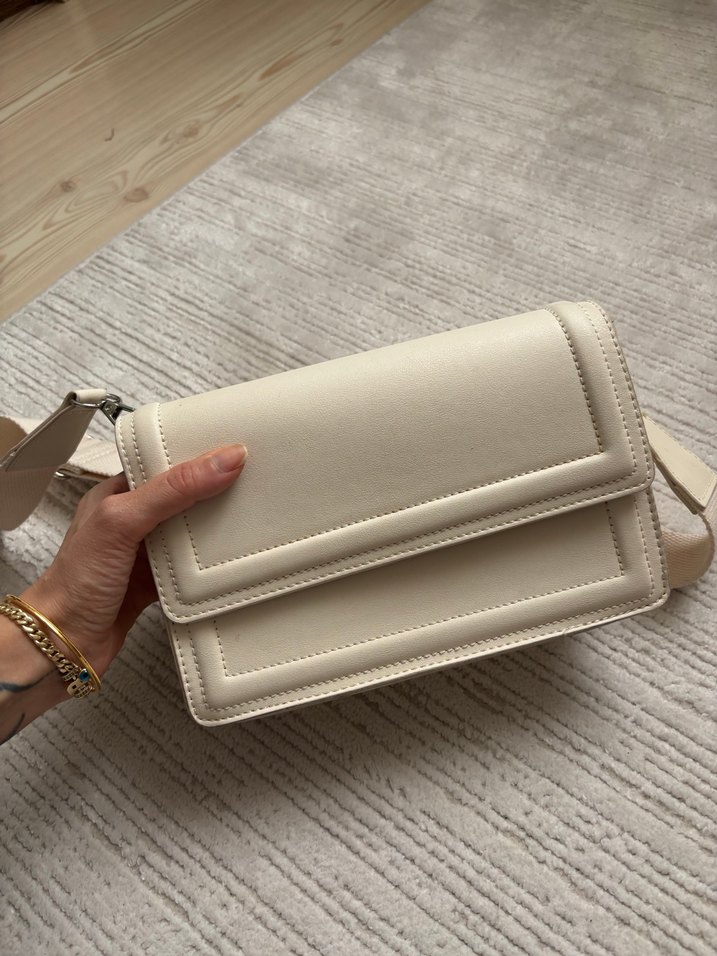 Stradivarius Beyaz Deri Kemerli Kadın Çanta - Görsel 2