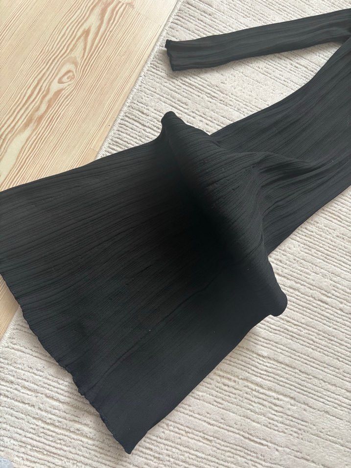 Kadın Siyah Piliseli Uzun Elbise - Görsel 5