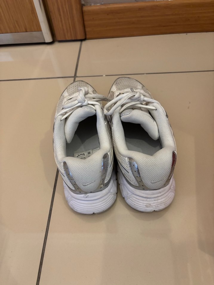 Nike v5 RNR - Görsel 4