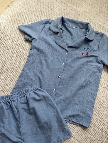 Trendyol & Milla Pijama takımı