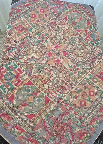 belli marka vintage ipek eşarp