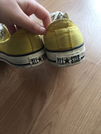 Sarı converse 