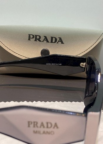 Prada Prada Siyah Şeffaf Kadın Güneş Gözlüğü