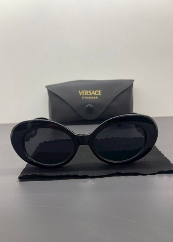 Versace Versace Siyah Kemer Detaylı Kadın Güneş Gözlüğü