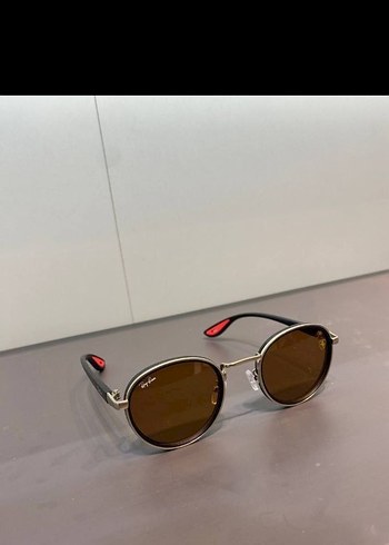 Ray Ban Klasik Tarz Kahverengi Erkek Güneş Gözlüğü