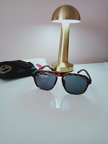 Rayban güneş gözlüğü